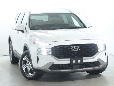 Used 2023 Hyundai Santa Fe SEL image 2