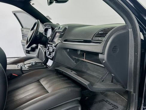 Used 2021 Chrysler 300 S image 43