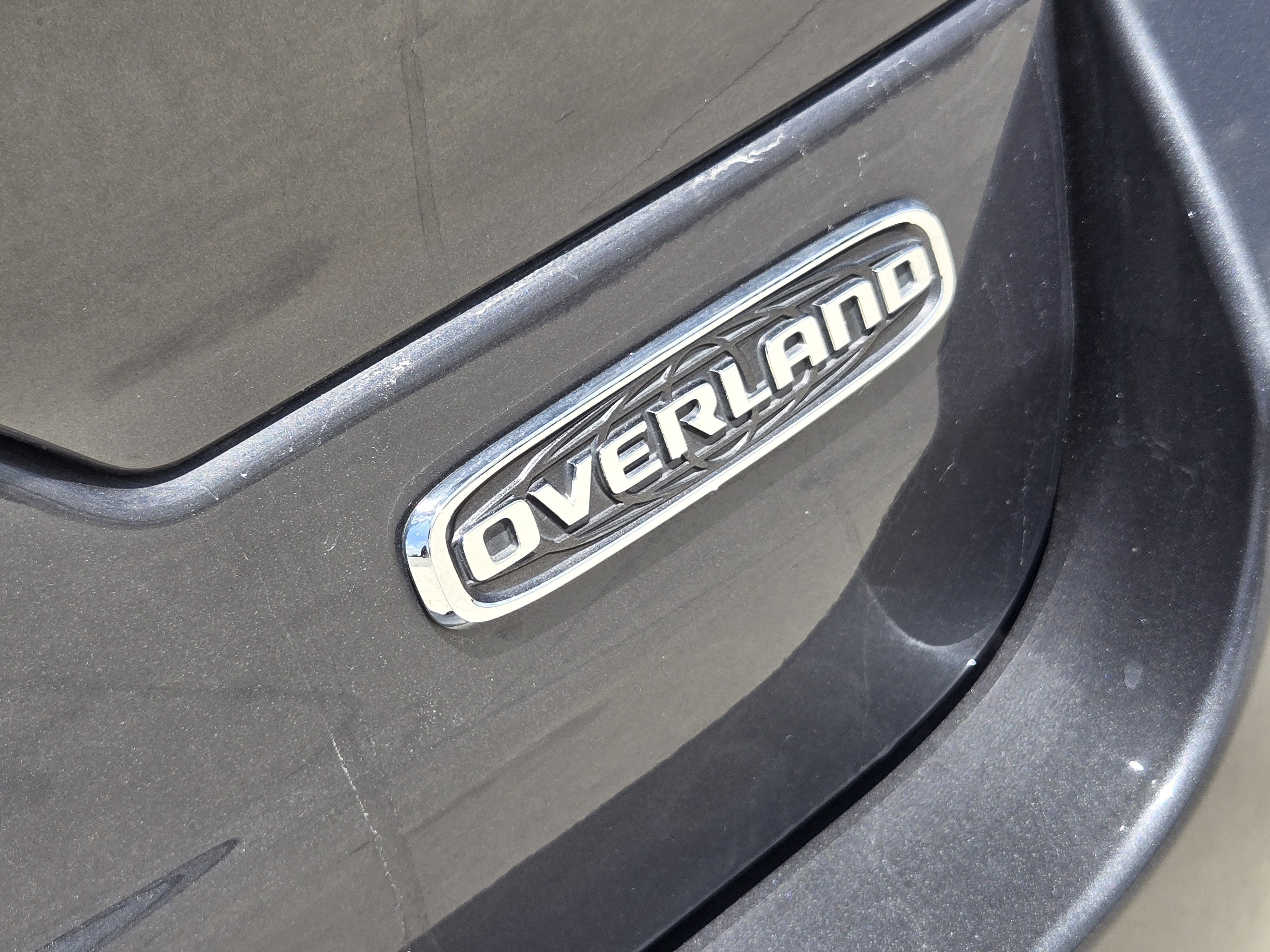 Used 2022 Jeep Grand Cherokee Overland w/ Luxury Tech Group IV AWD/4WD image 12
