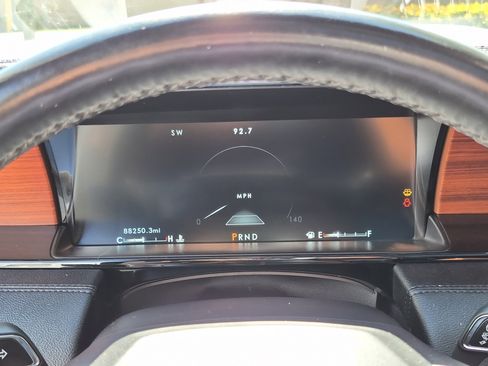 Used 2020 Lincoln Navigator Reserve w/ Equipment Group 208A Reserve image 29