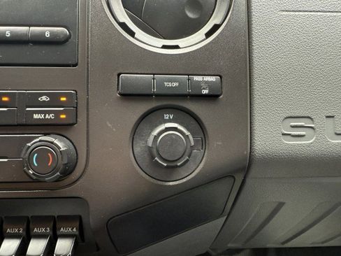 Used 2015 Ford F550 4x4 Regular Cab Super Duty image 26
