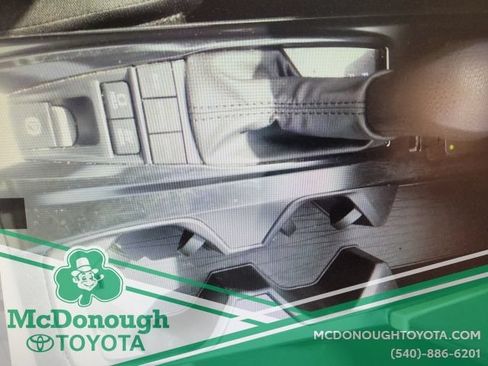 Used 2025 Toyota Camry LE FWD image 9