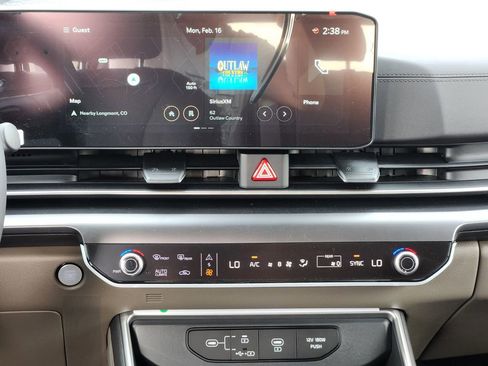 New 2026 Kia Carnival FWD image 13