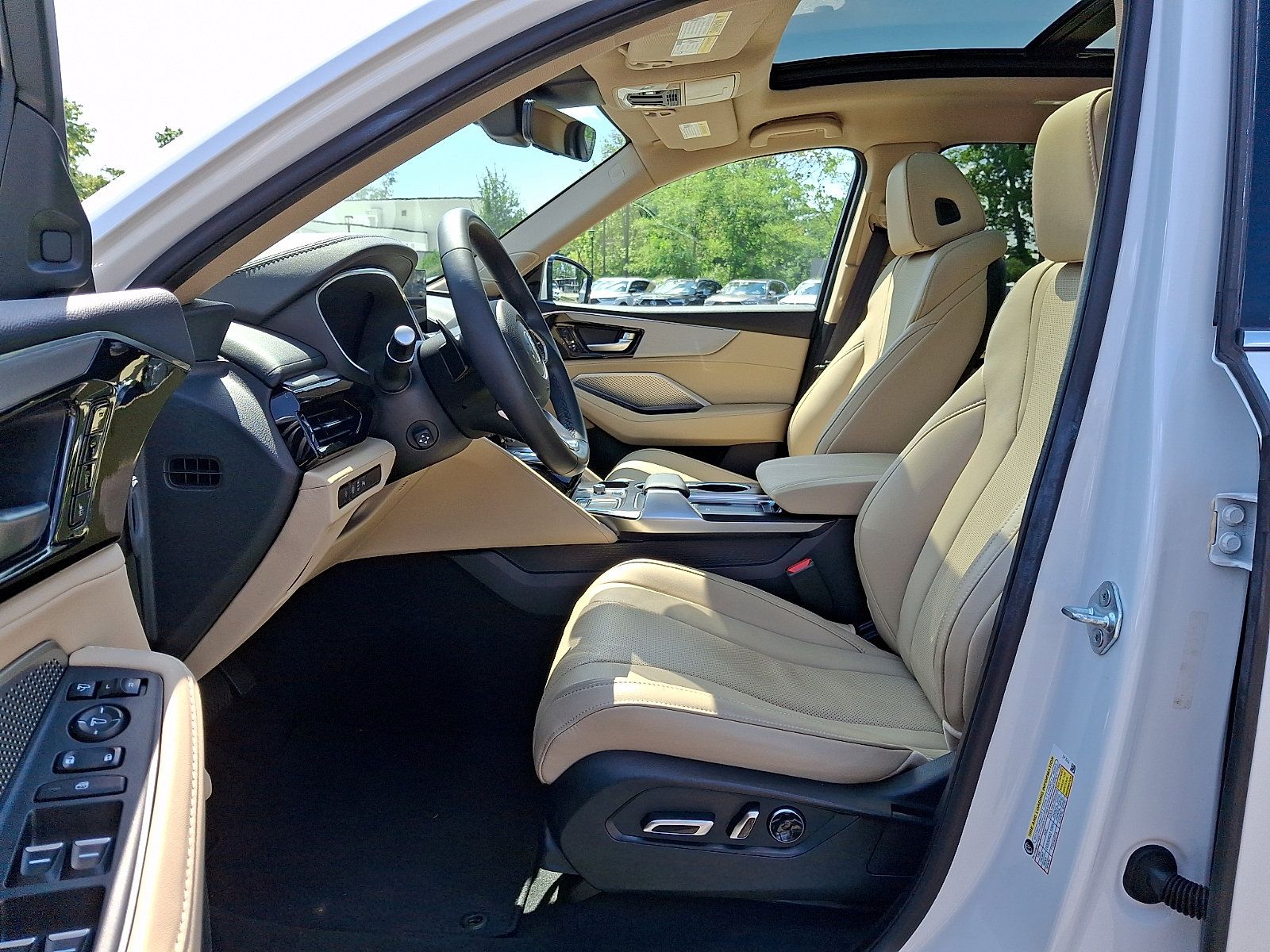 Certified 2024 Acura MDX w/ Technology Package AWD/4WD image 13