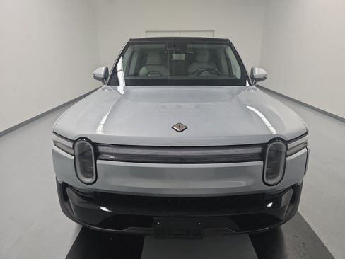 Used 2025 Rivian R1S Adventure AWD/4WD image 8