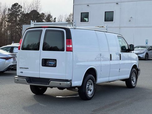 Used 2022 Chevrolet Express 2500 w/ Driver Convenience Package image 8