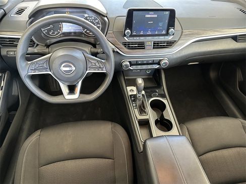 Used 2023 Nissan Altima 2.5 SV image 15