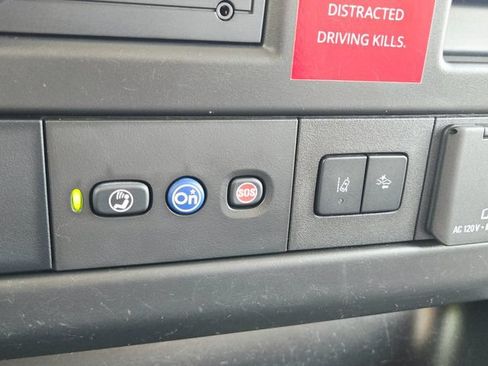 Used 2019 Chevrolet Express 2500 RWD image 26