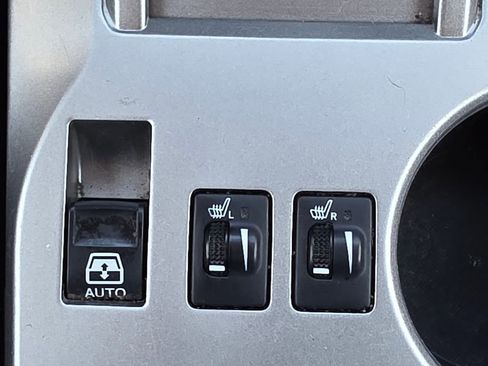 Used 2013 Toyota 4Runner Limited image 17