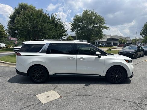 Certified 2023 Kia Carnival SX Prestige FWD image 5