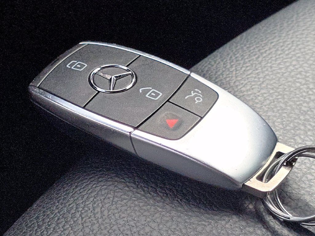 Used 2023 Mercedes-Benz GLA 250 4MATIC image 37