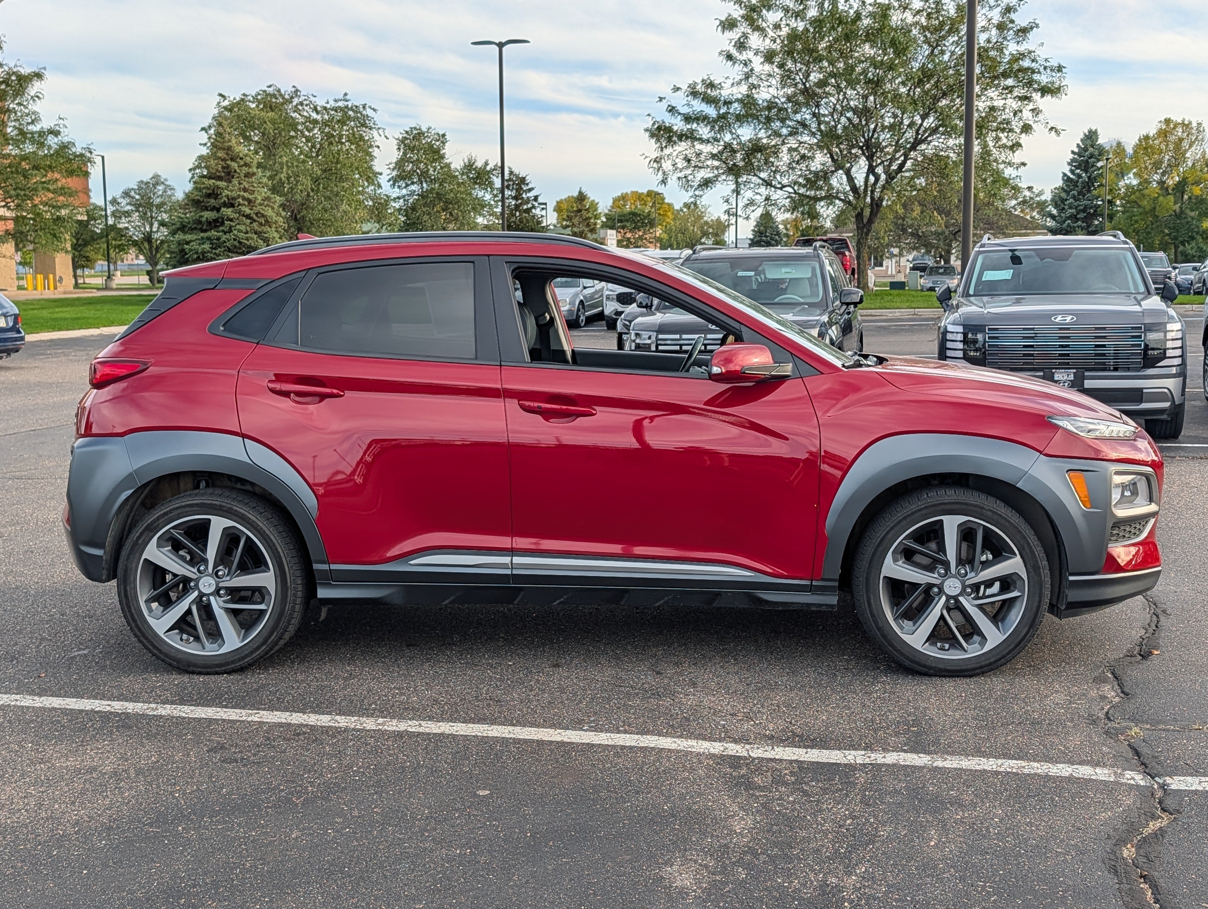 Used 2021 Hyundai Kona Limited AWD/4WD image 6