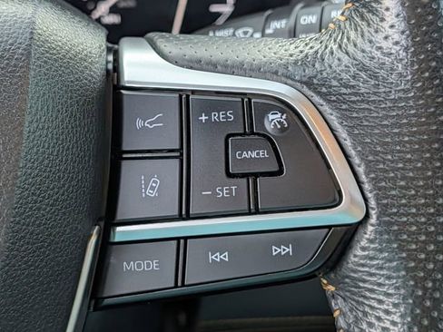 Used 2024 Toyota Sienna XLE Woodland Edition AWD/4WD image 20