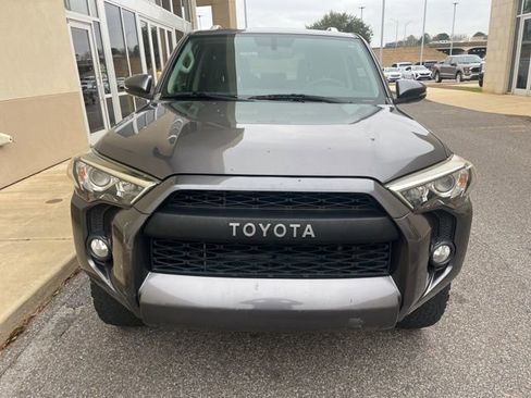 Used 2016 Toyota 4Runner SR5 Premium image 2