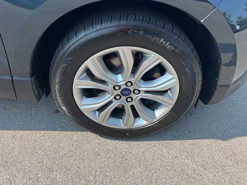 Used 2022 Ford Edge Titanium AWD/4WD image 12