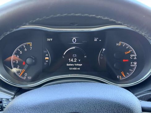 Used 2016 Jeep Grand Cherokee Laredo w/ Quick Order Package 23E AWD/4WD image 9