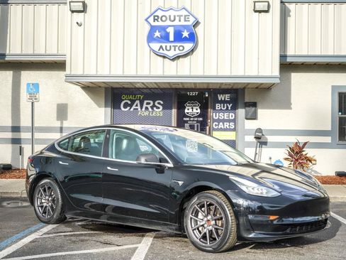 Used 2018 Tesla Model 3 Long Range RWD image 4