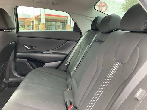 Used 2024 Hyundai Elantra SEL w/ Convenience Package image 11