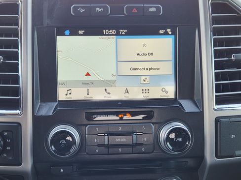 Used 2016 Ford F150 Platinum w/ Equipment Group 701A Luxury image 18