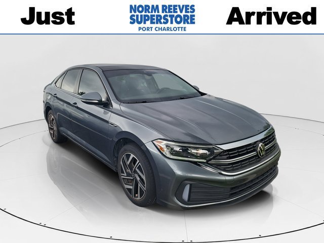 Used 2024 Volkswagen Jetta SEL FWD image 1