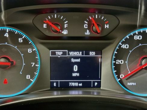 Used 2019 Chevrolet Equinox LS AWD/4WD image 27