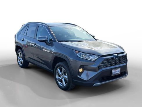 Used 2020 Toyota RAV4 Limited image 7