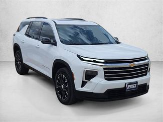 Used 2026 Chevrolet Traverse LT w/ Sun and Wheel Package FWD video 3