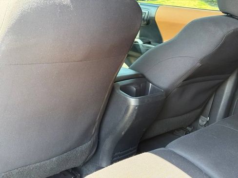 Used 2018 Toyota Tacoma SR5 RWD image 25