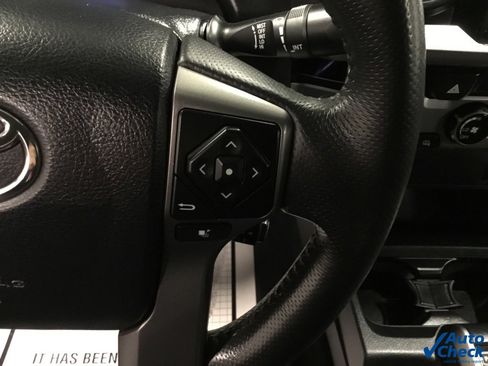 Used 2017 Toyota Tacoma SR5 image 41