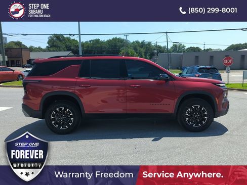 Used 2024 Chevrolet Traverse Z71 w/ Enhanced Driving Package AWD/4WD image 8
