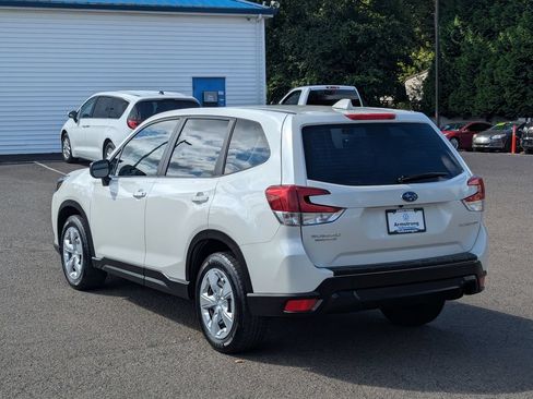 Used 2022 Subaru Forester AWD/4WD image 3