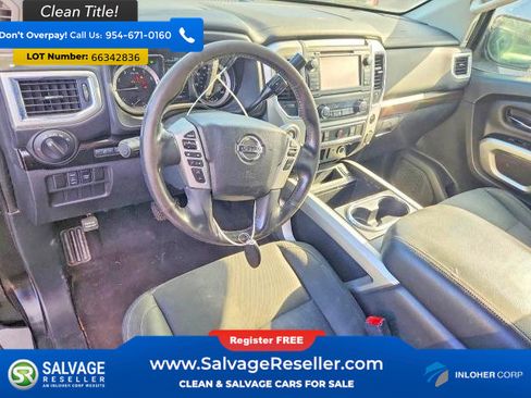 Used 2018 Nissan Titan SV w/ SV Convenience Package RWD image 11
