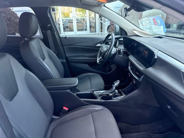 Used 2025 Buick Encore GX Preferred AWD/4WD image 27