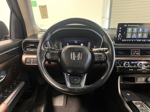 Used 2023 Honda Pilot Elite image 21