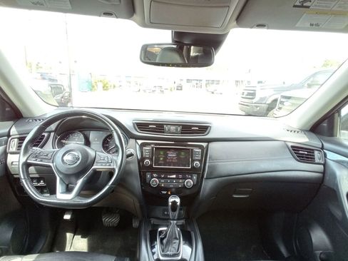 Used 2018 Nissan Rogue SL image 12