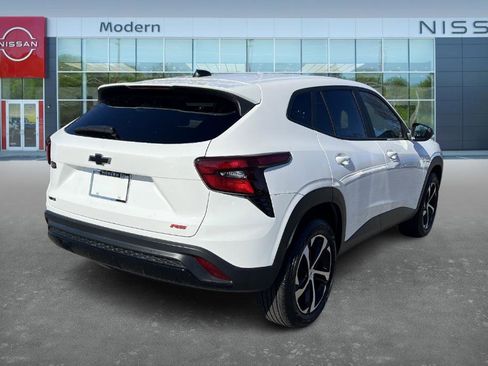 Used 2024 Chevrolet Trax RS image 5
