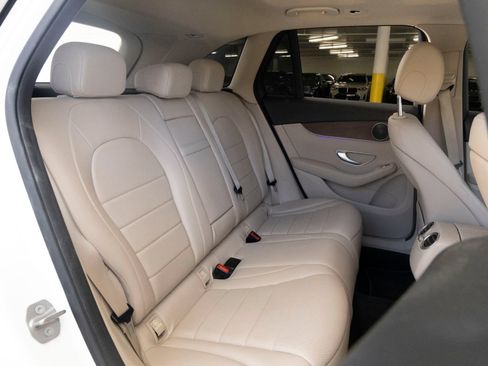 Used 2021 Mercedes-Benz GLC 300 image 23