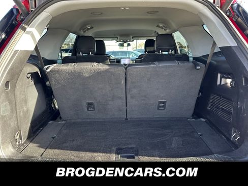 Used 2020 Ford Explorer Limited w/ Class III Trailer Tow Package image 9