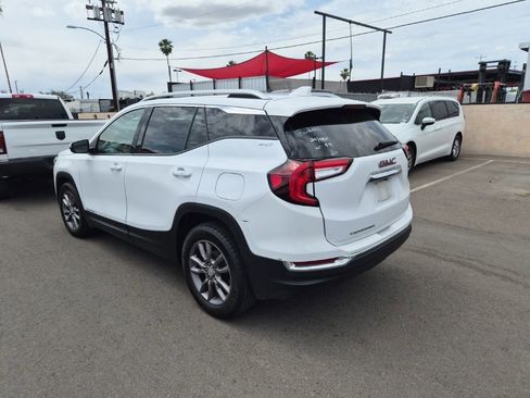 Used 2024 GMC Terrain SLT image 6