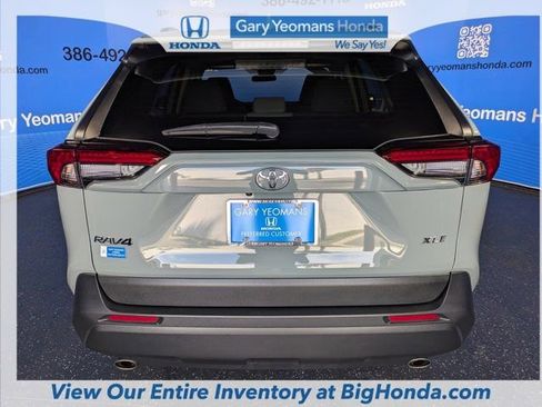 Used 2022 Toyota RAV4 XLE image 7