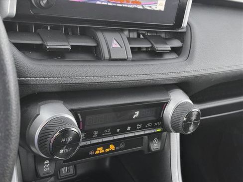 Used 2025 Toyota RAV4 XLE image 15