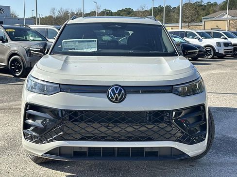 New 2026 Volkswagen Tiguan SE R-Line FWD image 26