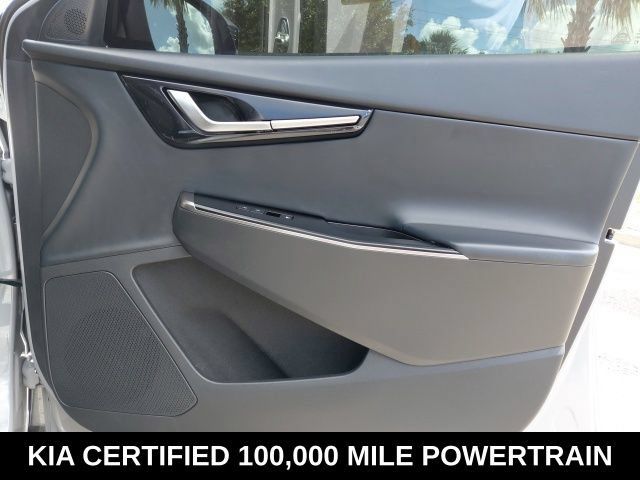 Certified 2025 Kia EV6 Light RWD image 30
