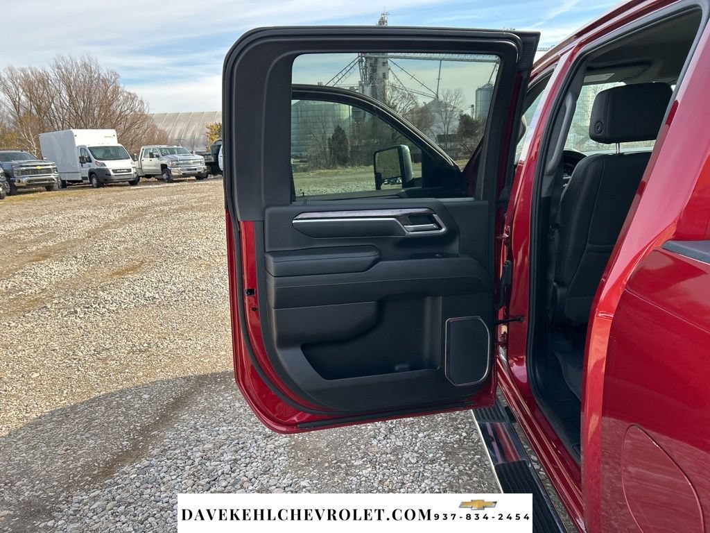 Used 2025 Chevrolet Silverado 2500 LTZ w/ LTZ Plus Package AWD/4WD image 17