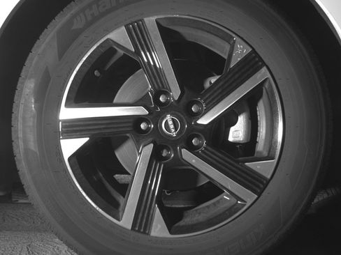 Used 2025 Nissan Sentra SV FWD image 13