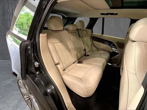 Certified 2024 Land Rover Range Rover SE AWD/4WD image 25