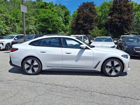 Used 2023 BMW i4 eDrive40 RWD image 7