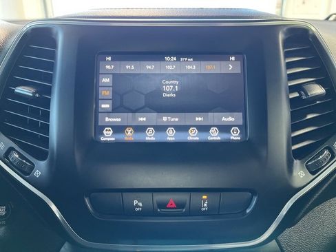 Used 2020 Jeep Cherokee Latitude Lux w/ Comfort/Convenience Group image 21