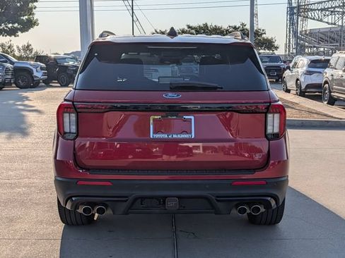 Used 2025 Ford Explorer ST AWD/4WD image 7