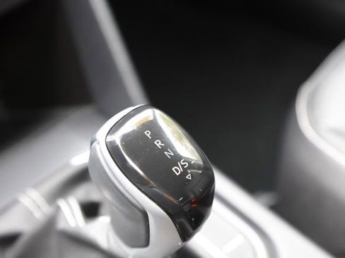 Used 2023 Volkswagen Tiguan SE AWD/4WD image 27